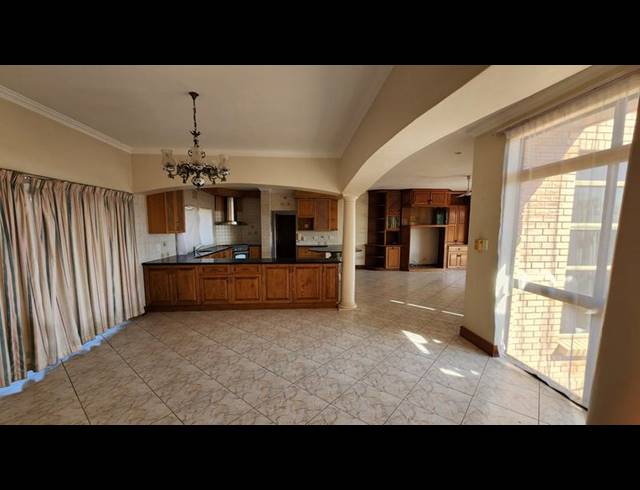 5 BEDROOM HOUSE FOR SALE IN MONTANA PARK